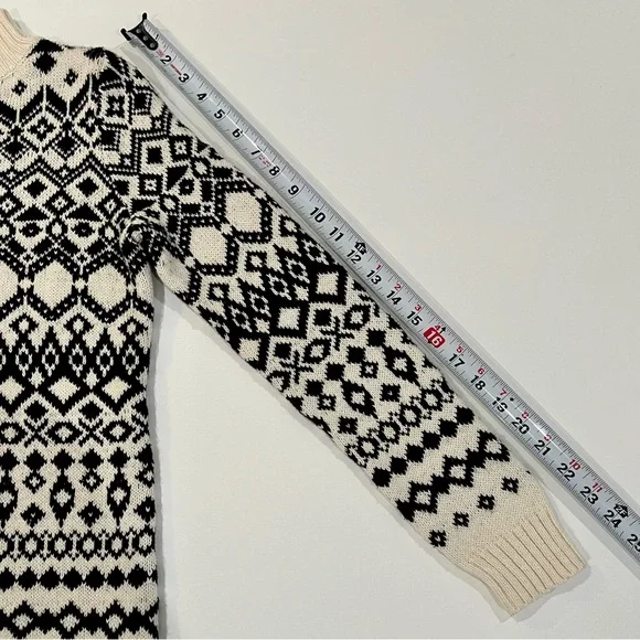 Christmas Snowflake Sweater Warm Holidays Fitted Small Cream Black - Picture 5 of 10